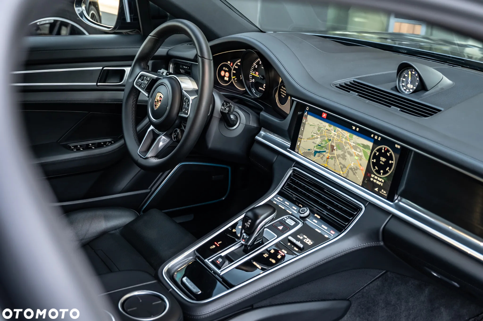 Porsche Panamera 4 e-Hybrid Sport Turismo - 34