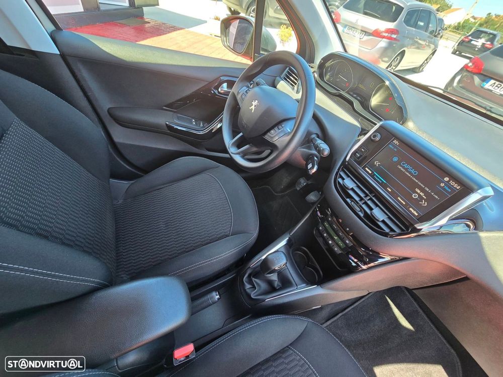 Peugeot 208 1.2 PureTech Active - 13