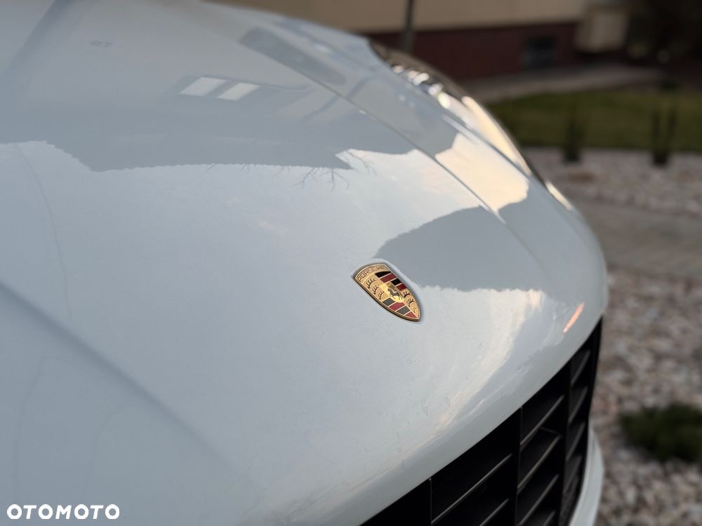Porsche Macan Standard - 15