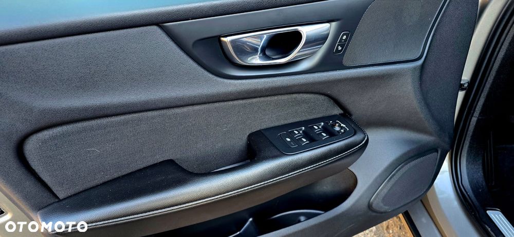 Volvo V60 D3 Geartronic Summum - 19