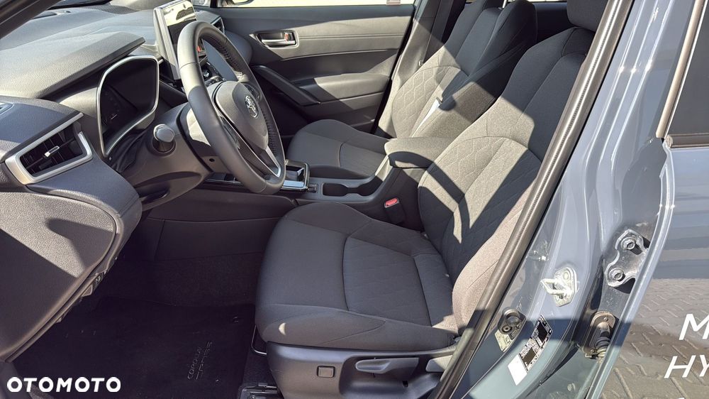 Toyota Corolla Cross - 13