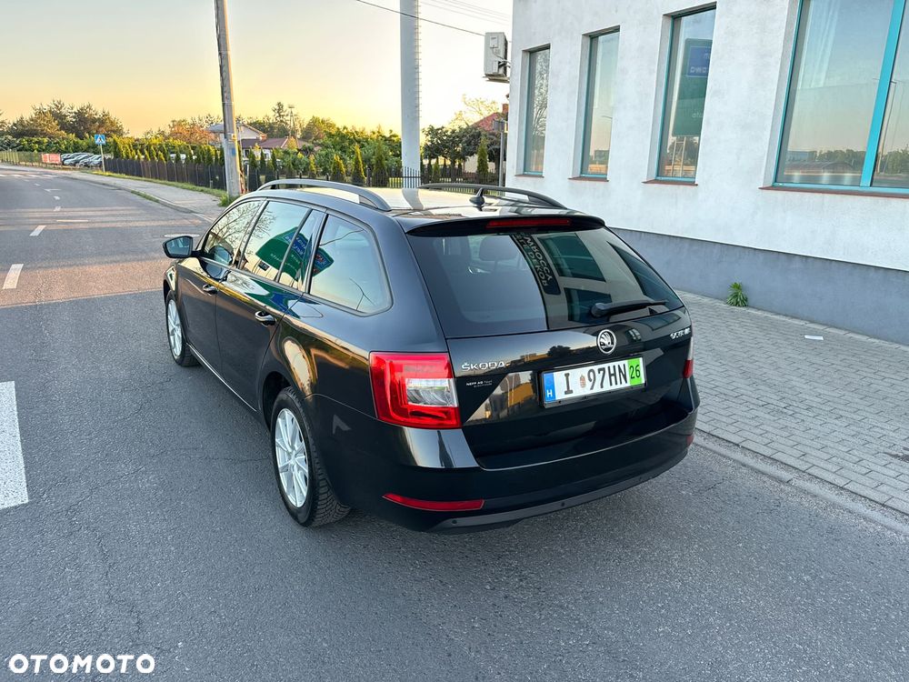 Skoda Octavia 2.0 TDI DSG Ambition - 8