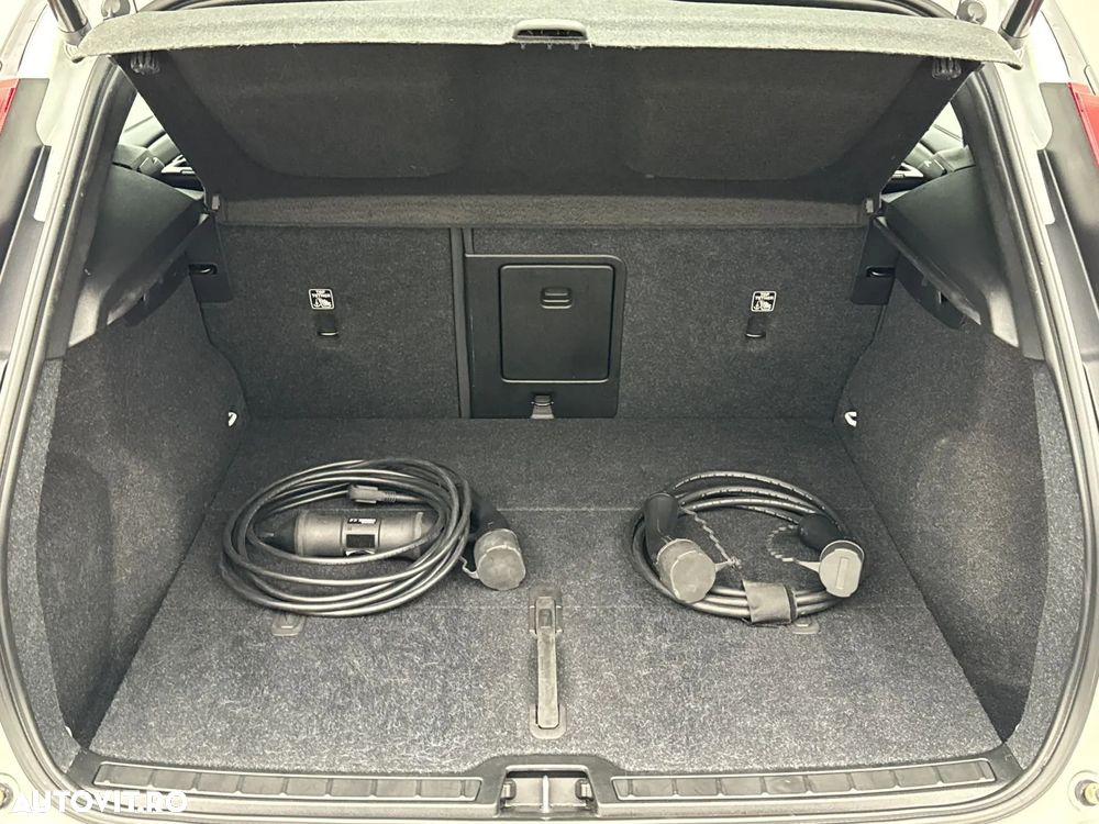 Volvo XC 40 Recharge Twin Motor AWD Plus - 12