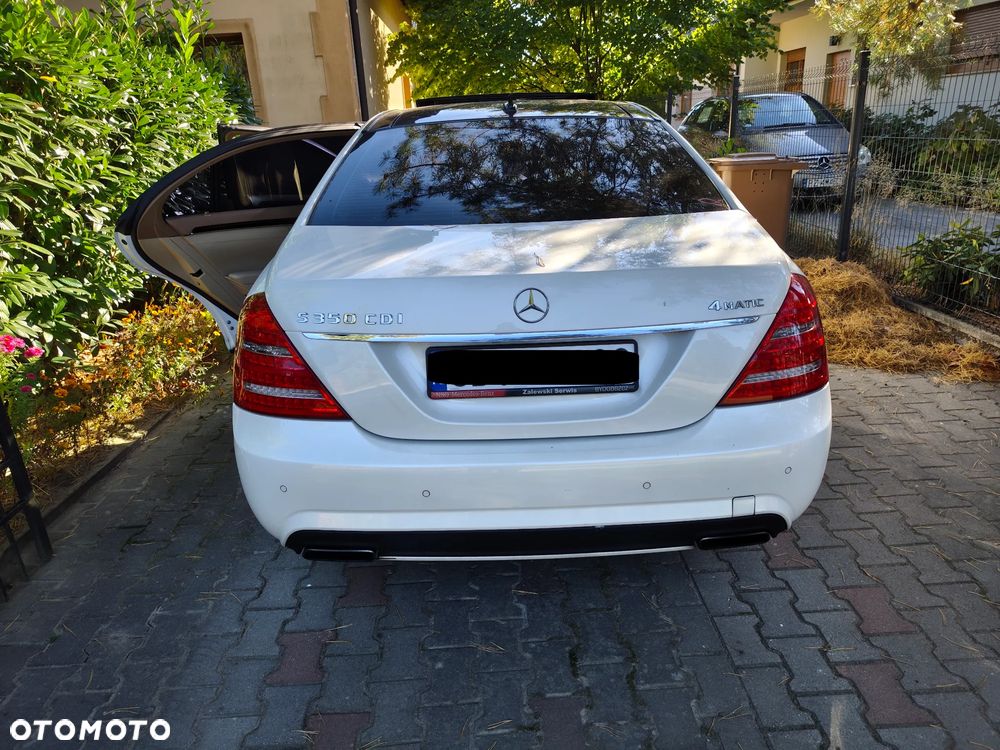 Mercedes-Benz S-Class 2010 photo 2