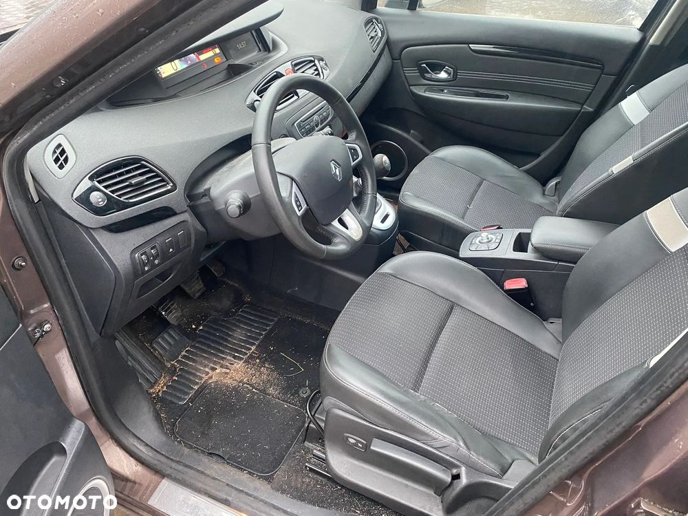 Renault Scenic TCe 130 Dynamique - 11