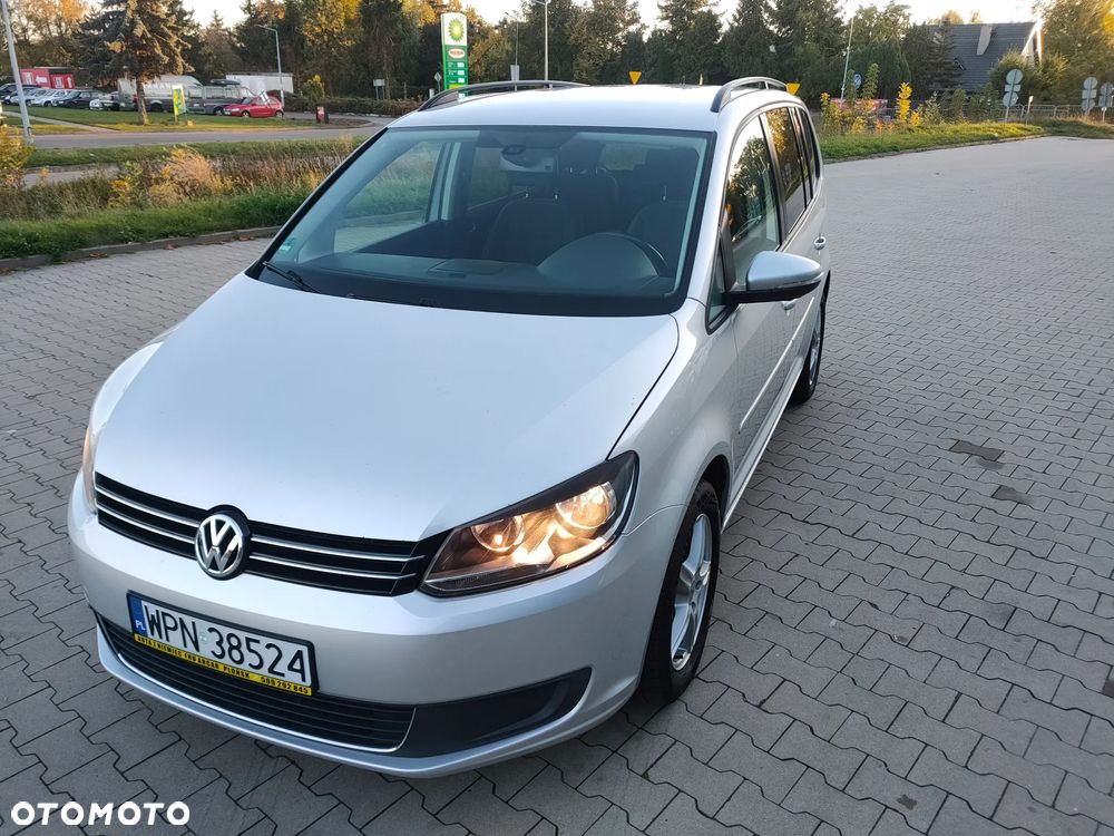 Volkswagen Touran - 10