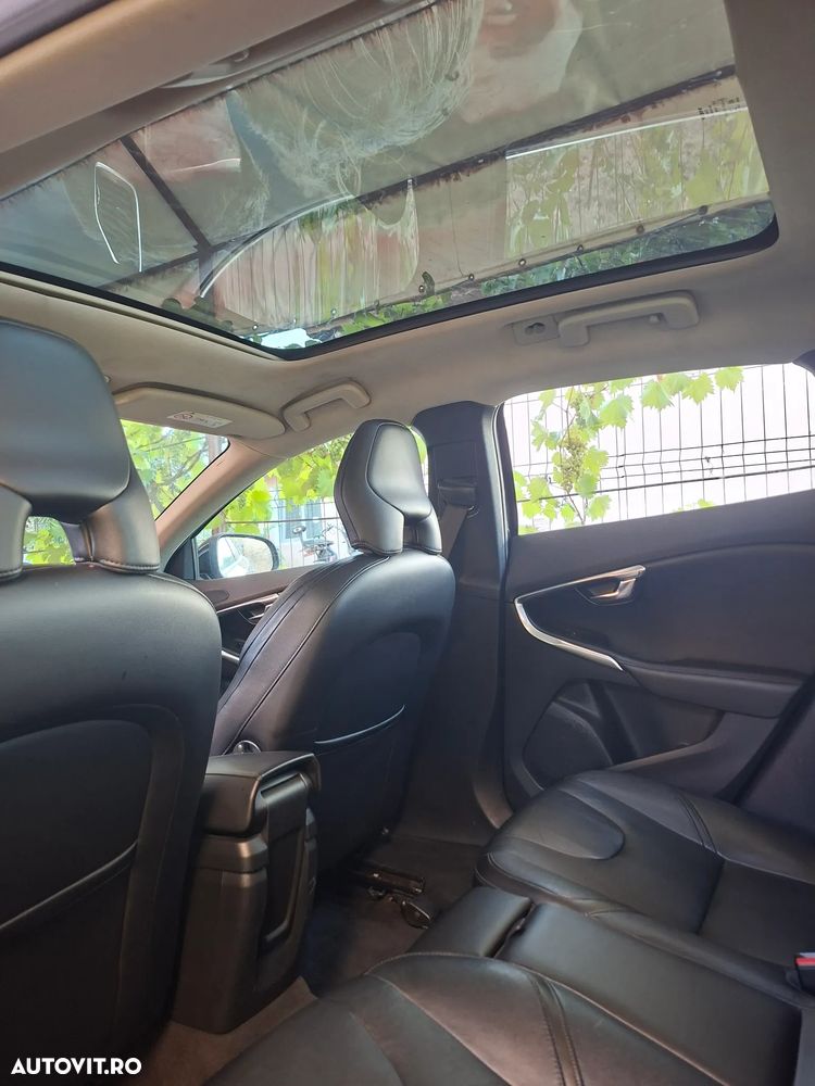 Volvo V40 D2 Summum - 12