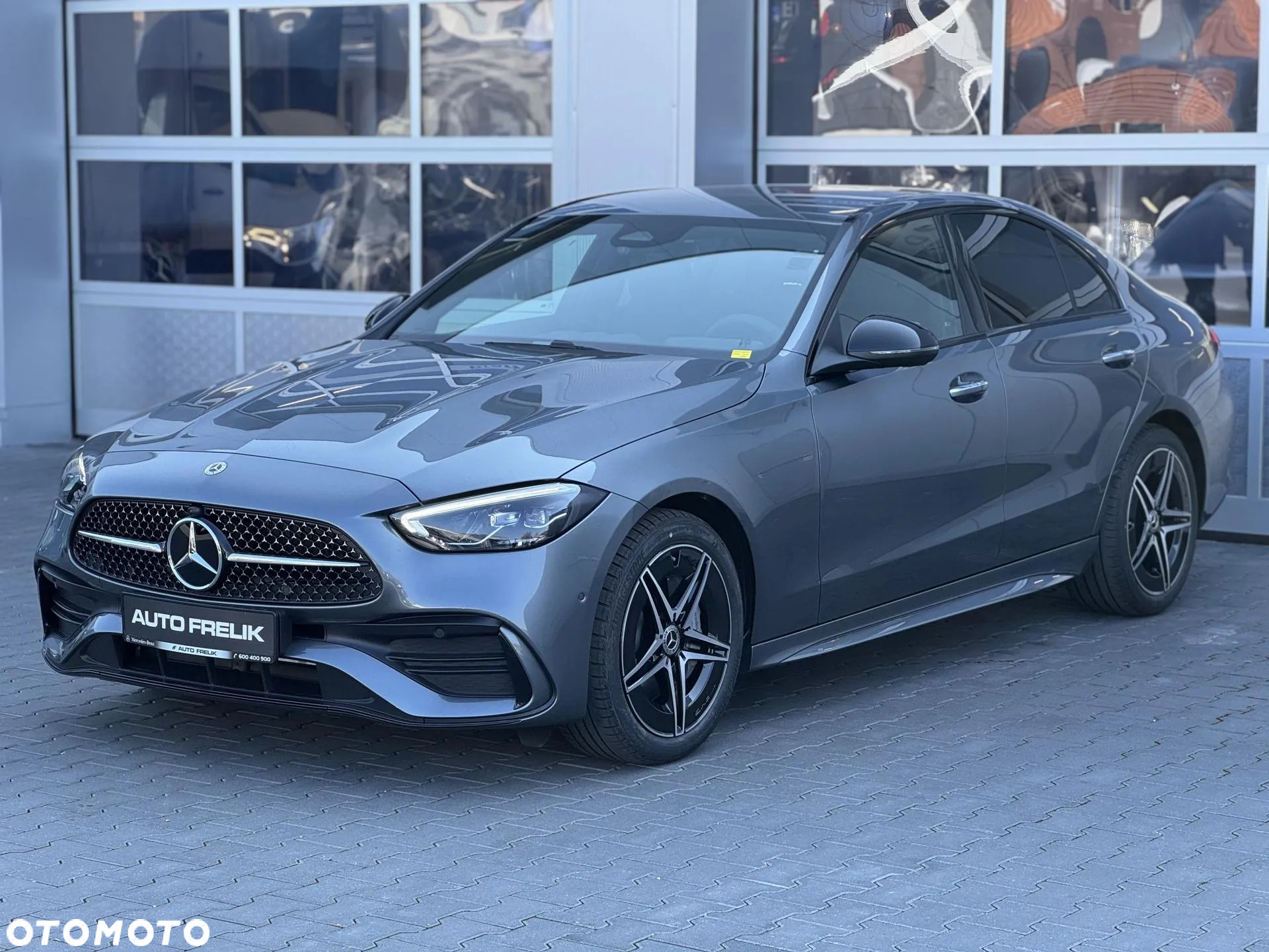 Mercedes-Benz Klasa C 180 9G-TRONIC AMG Line Advanced - 4