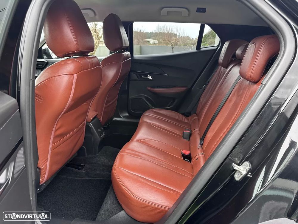 Peugeot 2008 PureTech 130 Allure Pack - 34