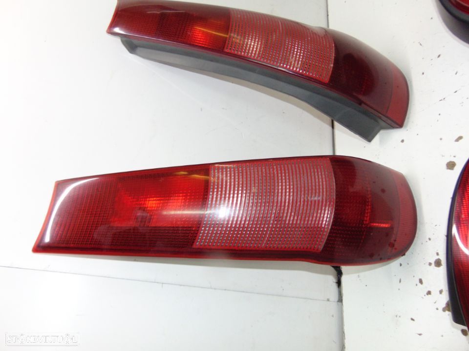 Fiat punto/ Renault megane farolins trás - 2