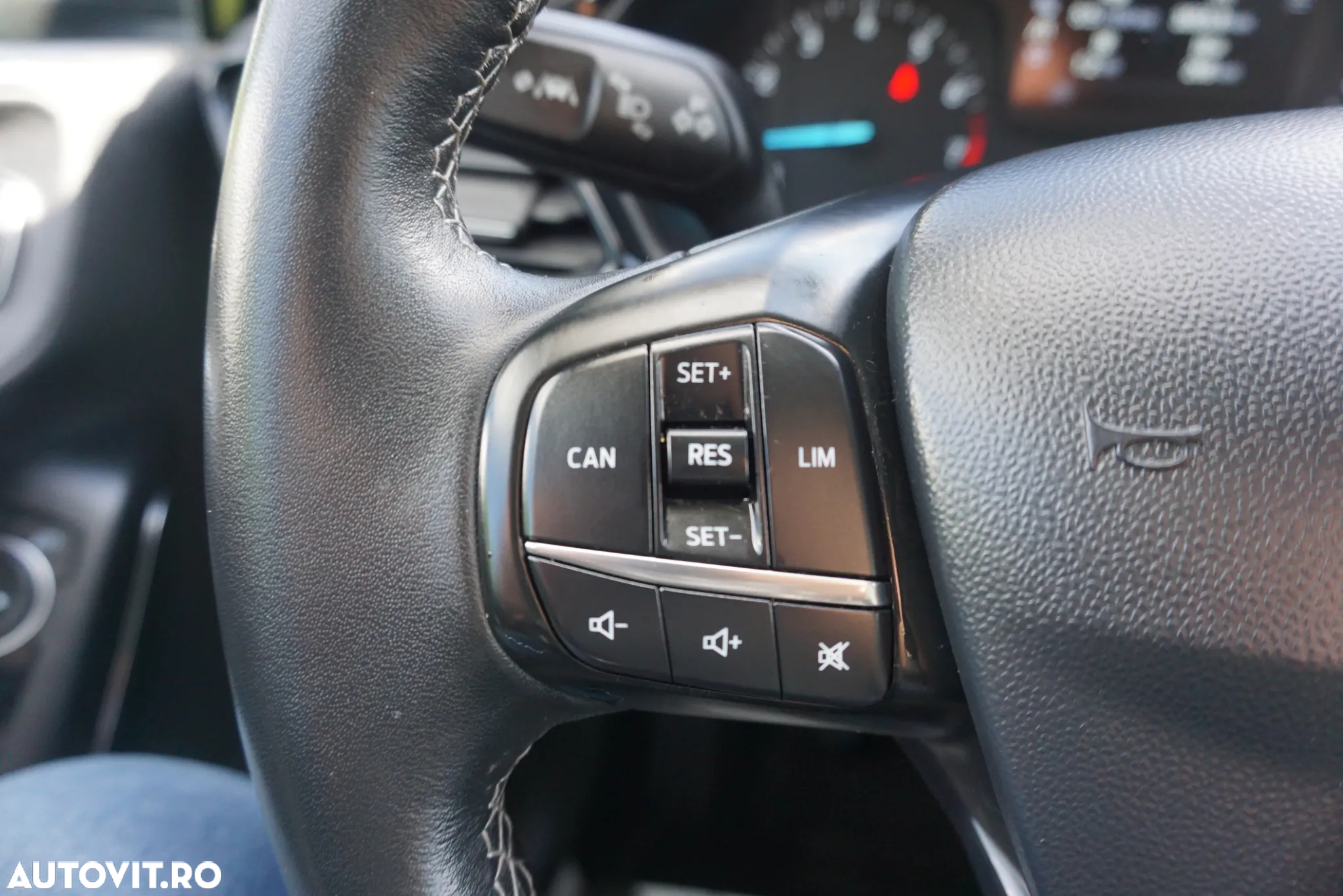 Ford Fiesta 1.0 EcoBoost Start-Stop ST-LINE - 21
