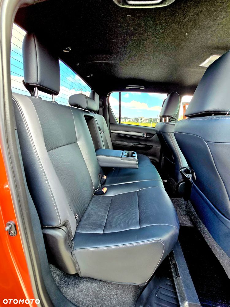 Toyota Hilux 2.8 D-4D Double Cab SR5 4x4 - 23