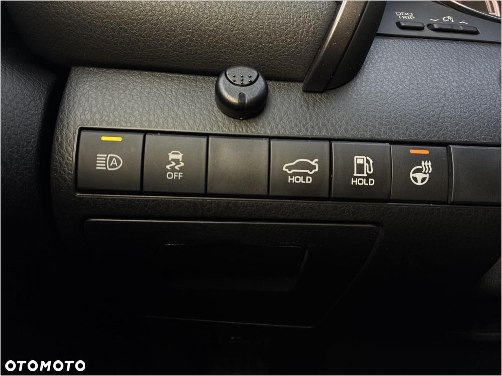 Toyota Camry 2.5 Hybrid Executive CVT - 20