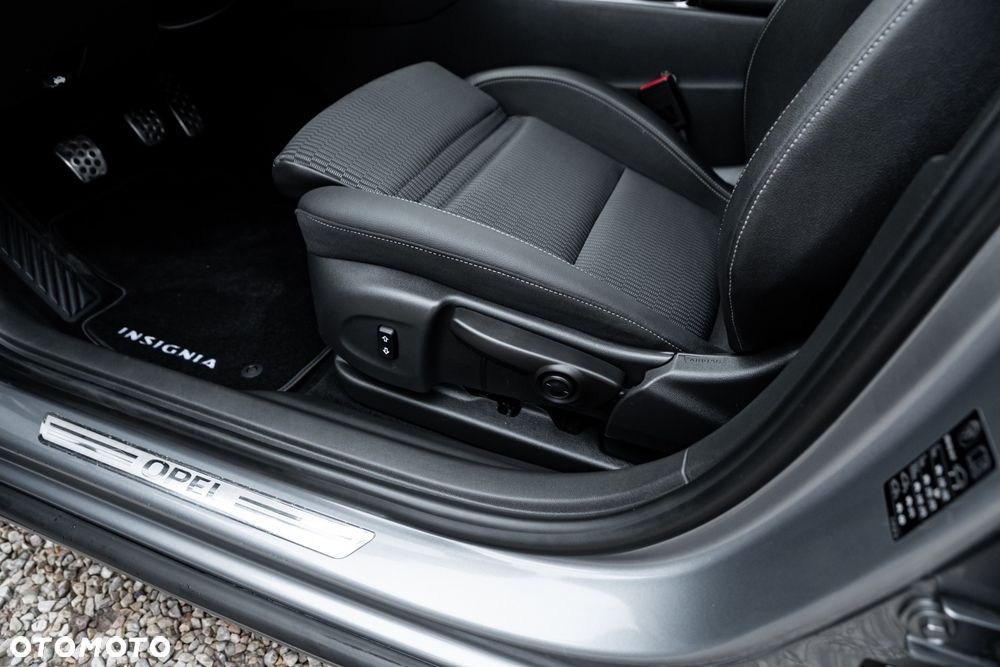 Opel Insignia - 20