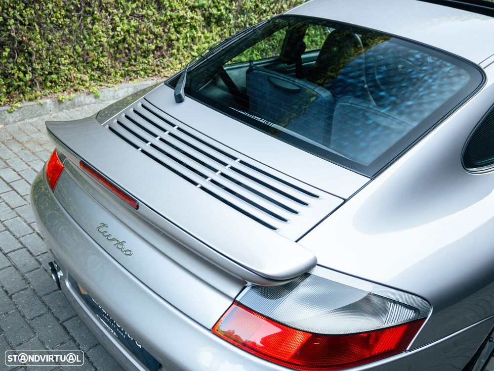 Porsche 911 Turbo — fotografia 16