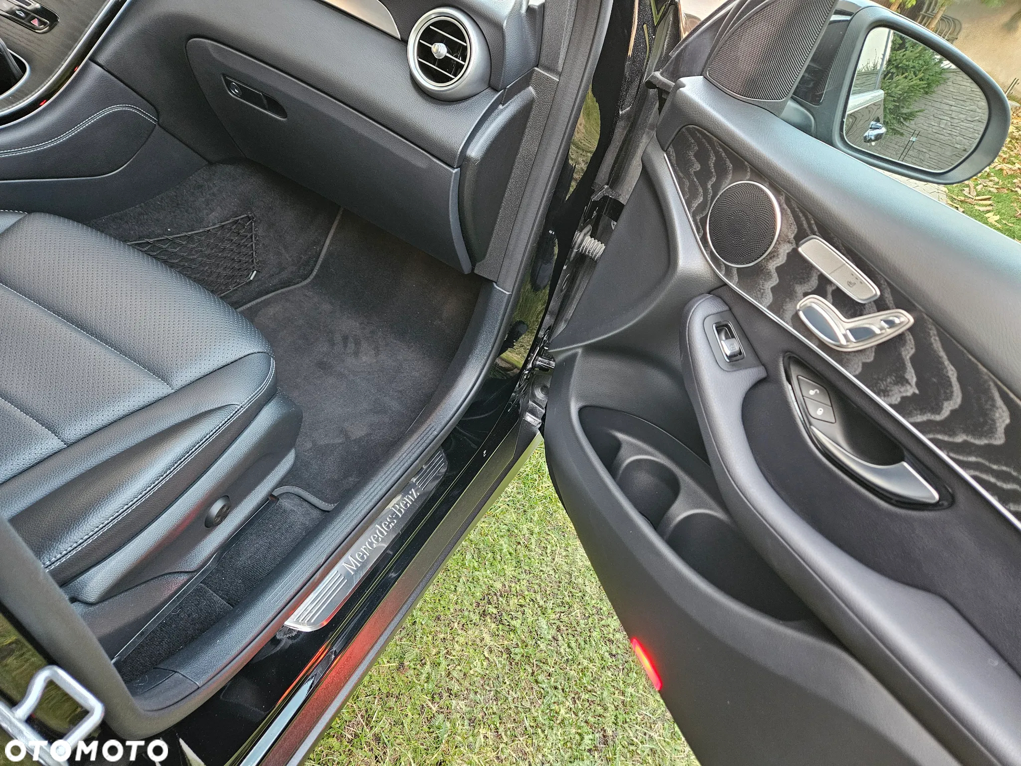 Mercedes-Benz GLC 300 4Matic 9G-TRONIC - 25