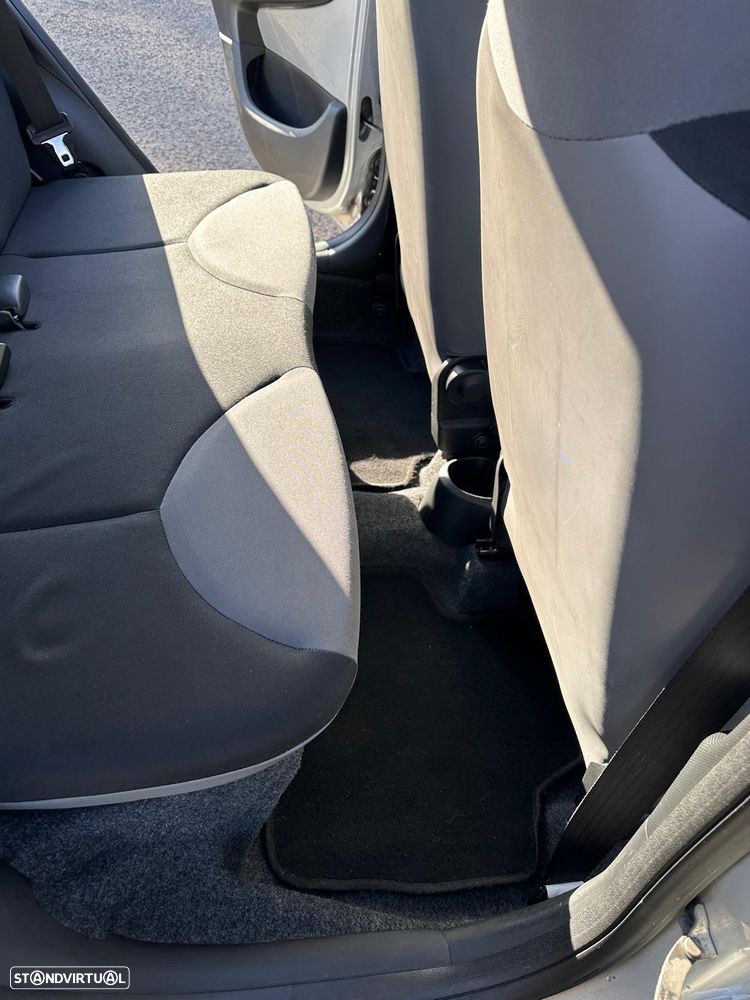 Peugeot 107 1.0 Active - 10