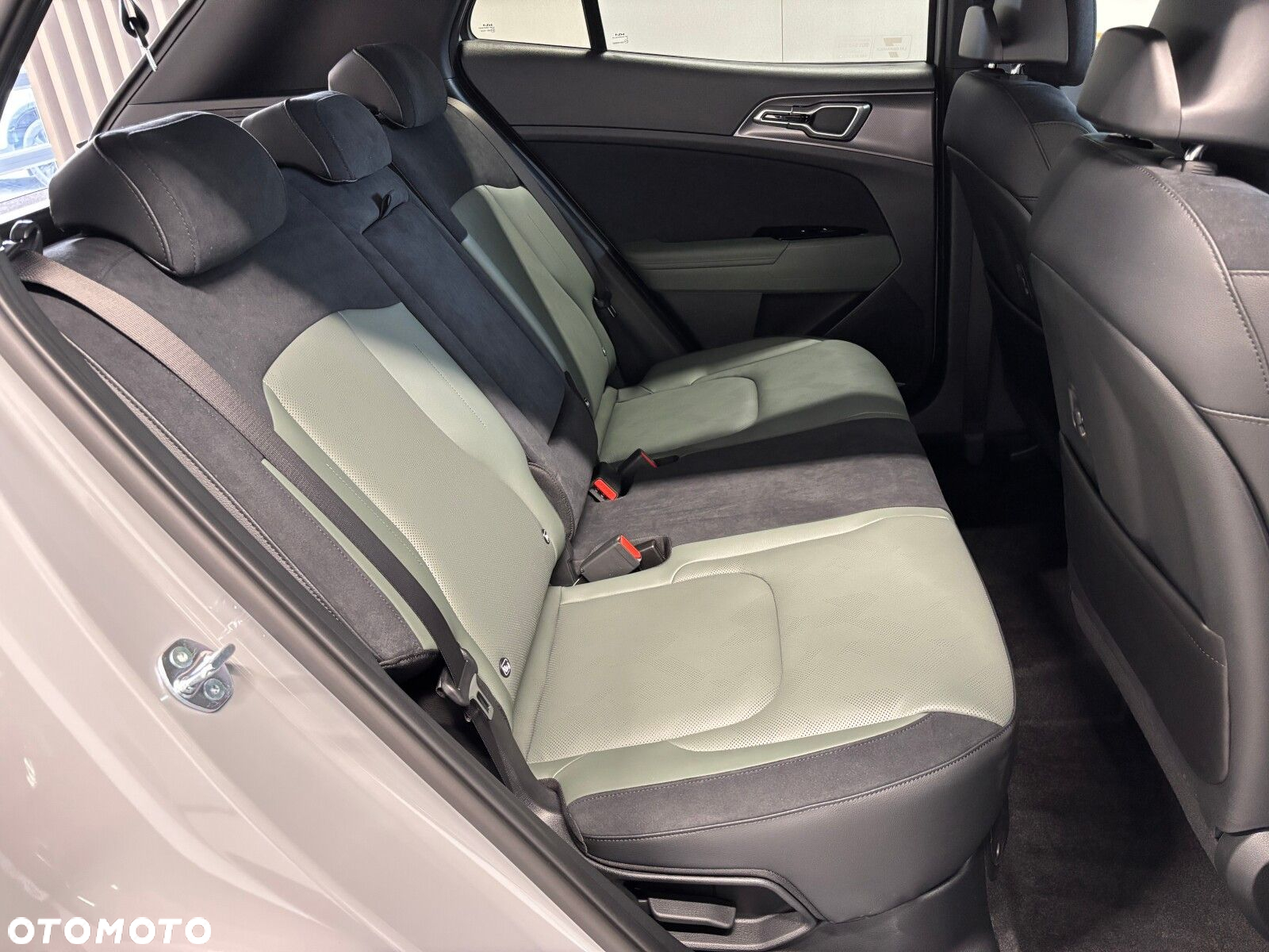 Kia Sportage 1.6 T-GDI HEV Anniversary 2WD - 21
