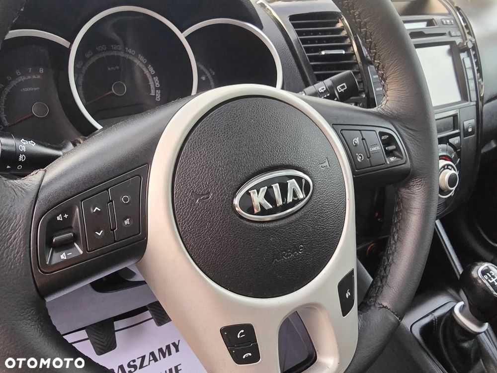 Kia Venga 1.6 CVVT Fifa World Cup Edition - 29