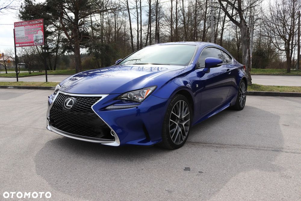 Lexus RC F Carbon - 11