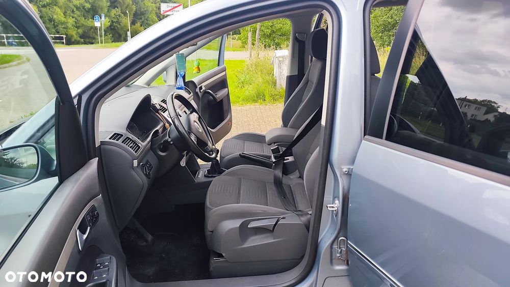 Volkswagen Touran 2.0 TDI R-Line Edition - 5