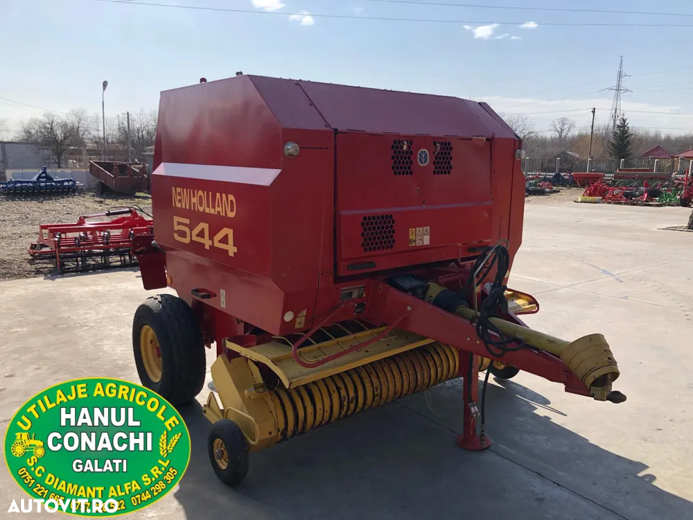 New Holland 544 - presa baloti rotunzi 120x120 / 60CP - 11