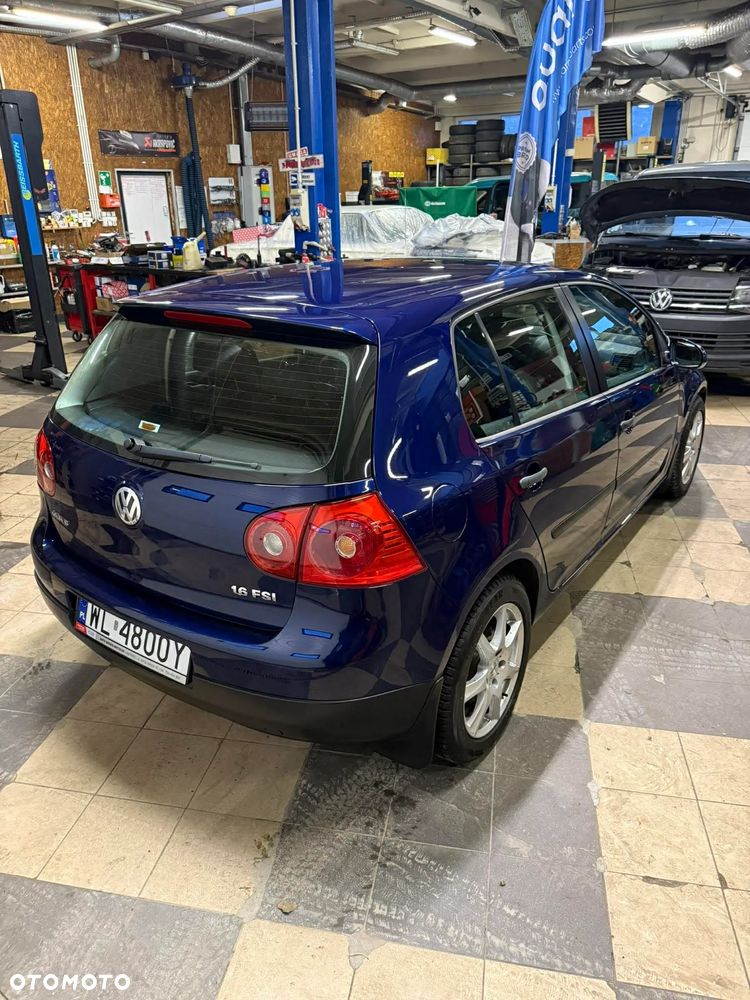 Volkswagen Golf 1.6 FSI Comfortline - 2