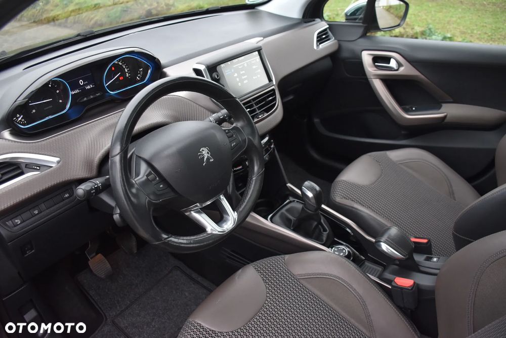 Peugeot 2008 e-HDi FAP 92 STOP & START Allure - 16