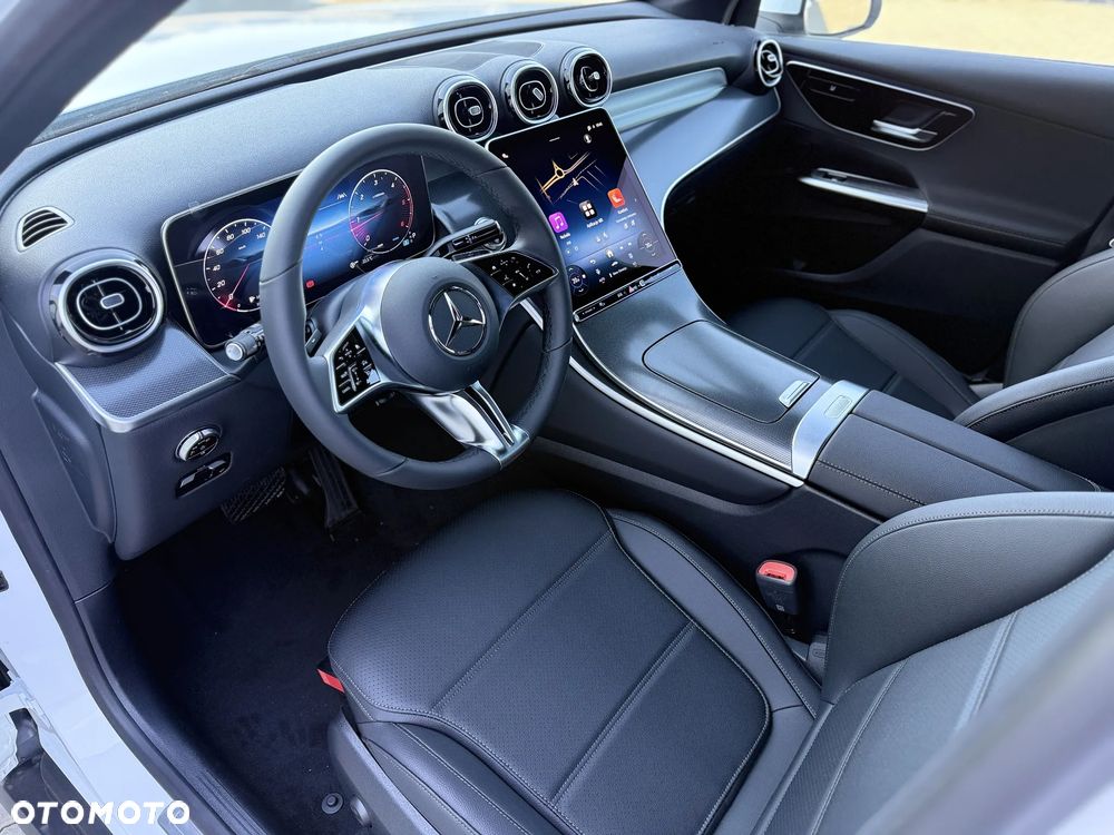 Mercedes-Benz GLC - 21