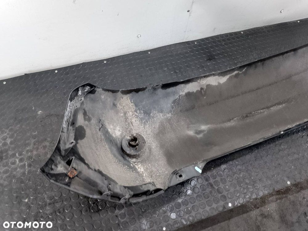 ZDERZAK TYŁ FORD FIESTA MK6 HATCHBACK - 2