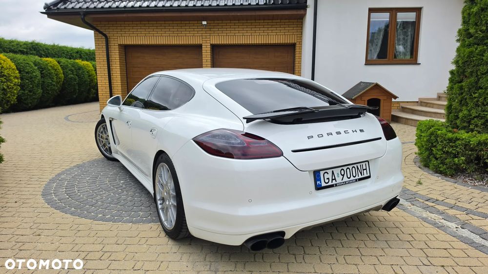 Porsche Panamera - 3