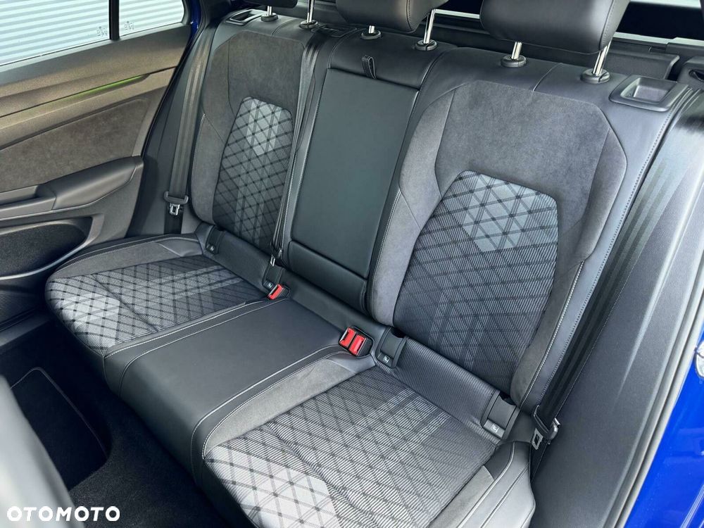 Volkswagen Golf - 26