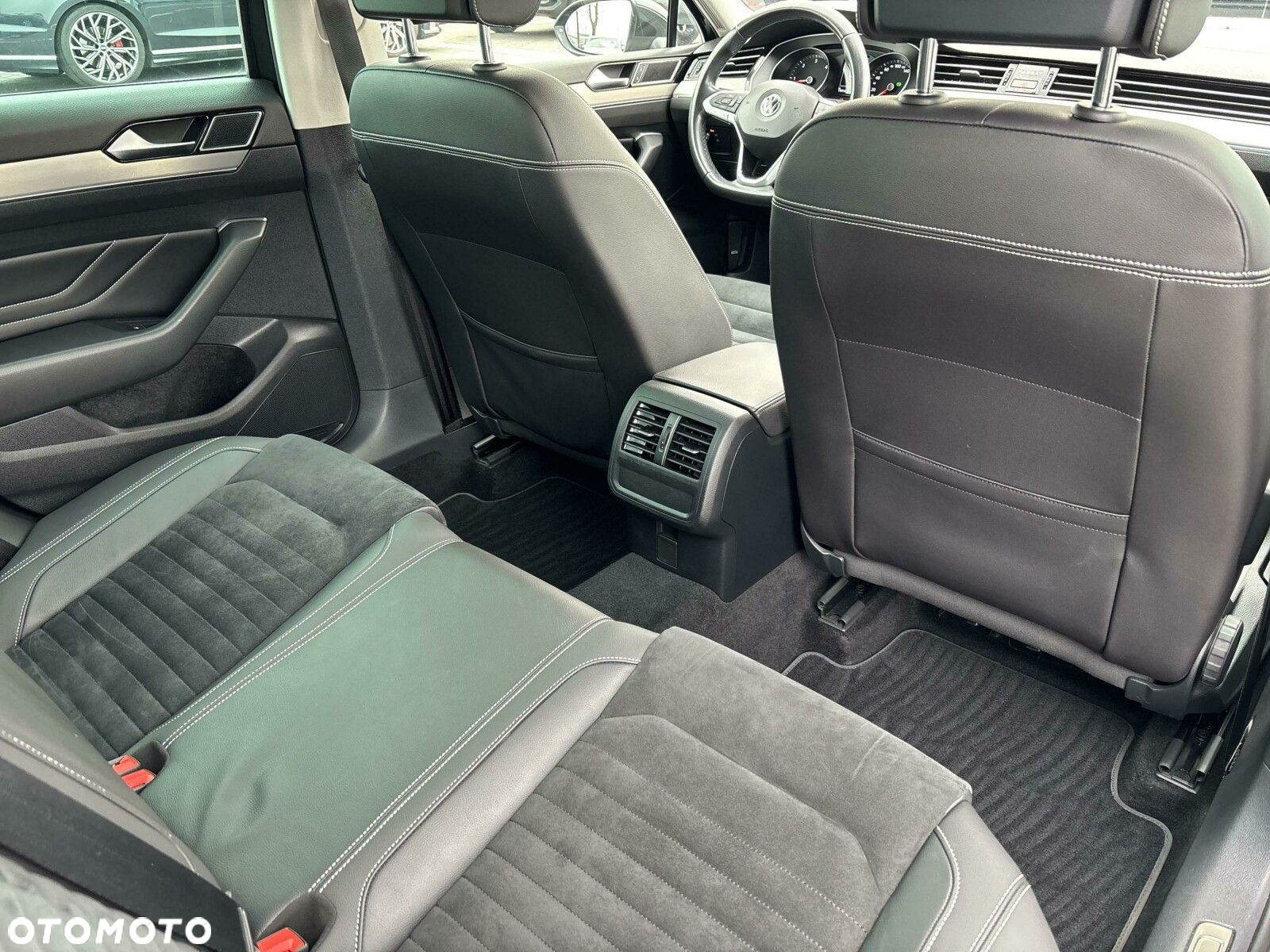 Volkswagen Passat 2.0 TDI Elegance DSG - 17