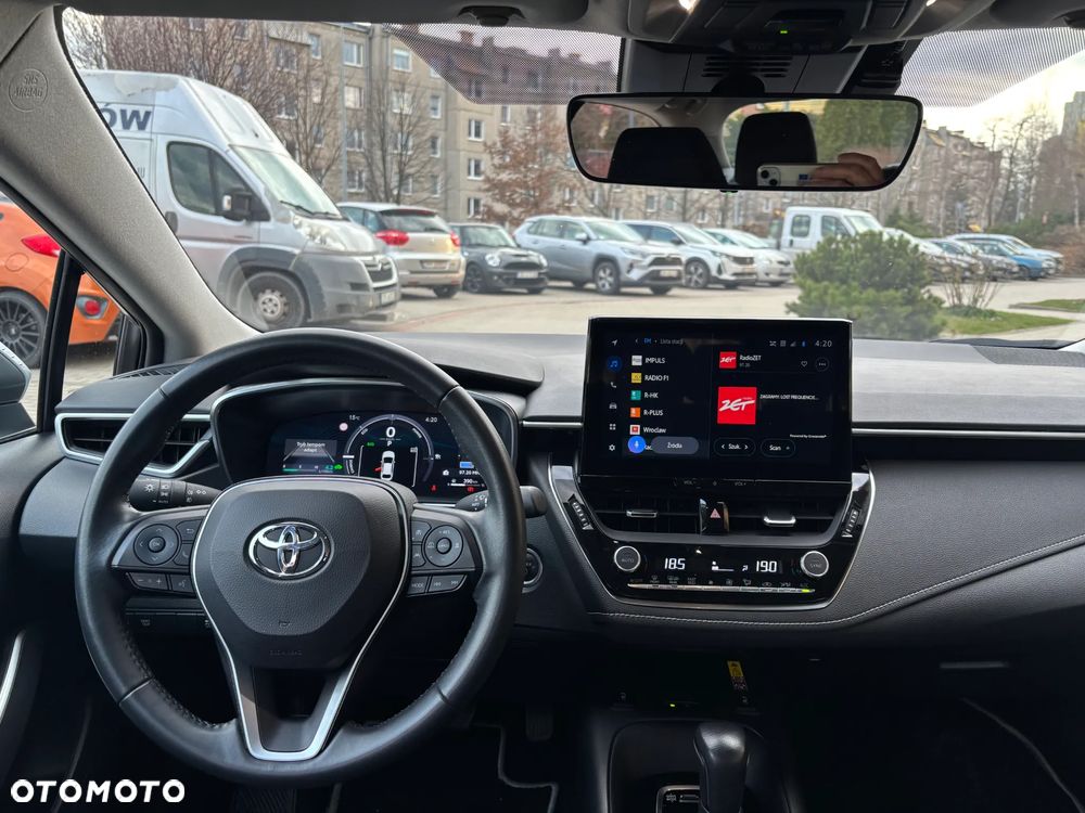 Toyota Corolla 1.8 Hybrid Comfort - 22