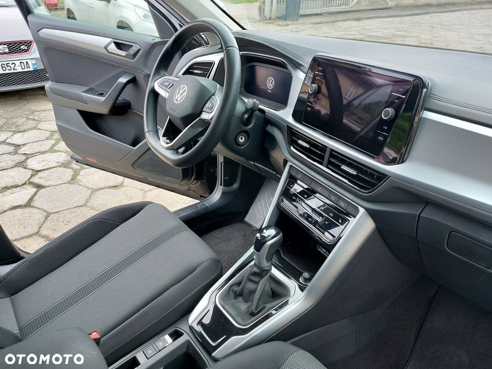 Volkswagen T-Roc - 18