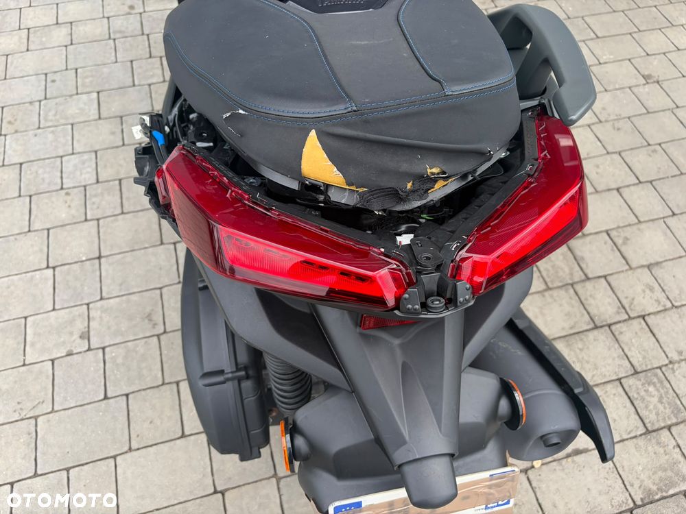 Yamaha X-max - 11