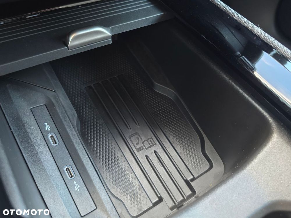 Skoda Superb 1.5 TSI mHEV Selection DSG - 32