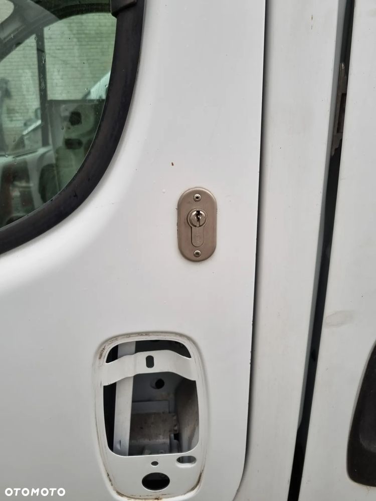 DRZWI LEWE TRAFIC VIVARO PRIMASTAR  01-14r. - 2