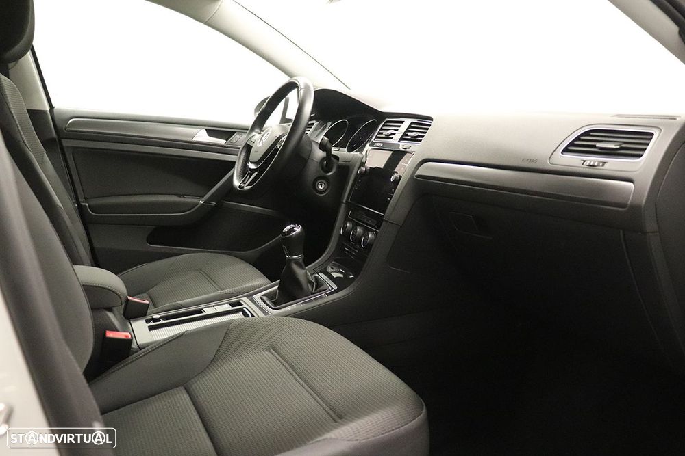 VW Golf 1.0 TSI Trendline Pack - 18