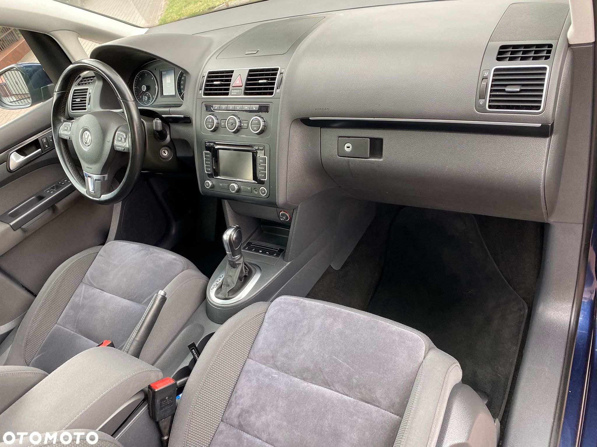 Volkswagen Touran 1.6 TDI DPF Comfortline DSG - 13