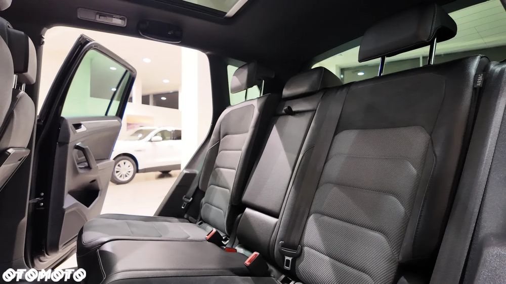Volkswagen Tiguan 2.0 TDI SCR DSG R-Line - 30