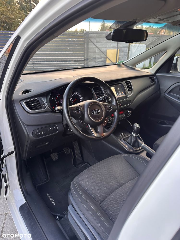 Kia Carens 1.6 GDI Business Line EU6 - 11