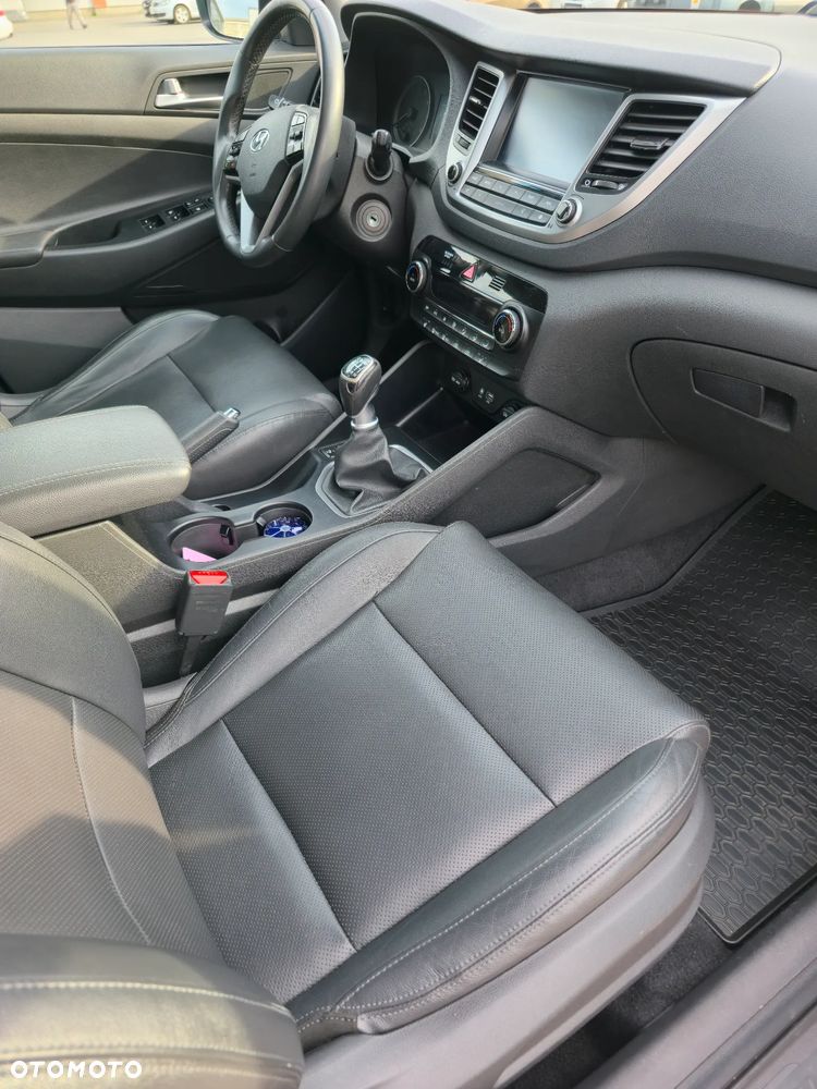 Hyundai Tucson 1.6 GDi Comfort 2WD - 16