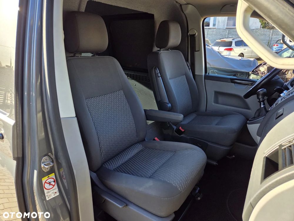 Volkswagen Transporter - 22