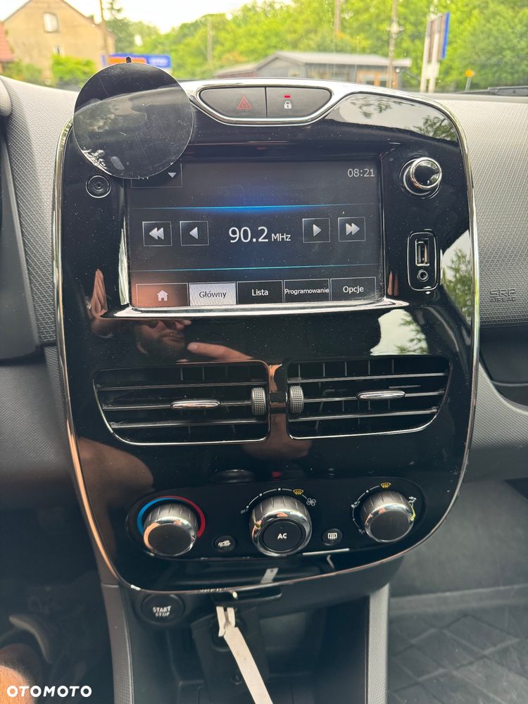 Renault Clio - 19