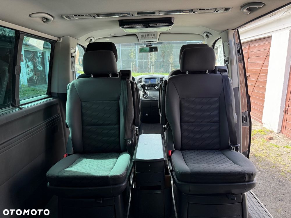 Volkswagen Multivan - 10