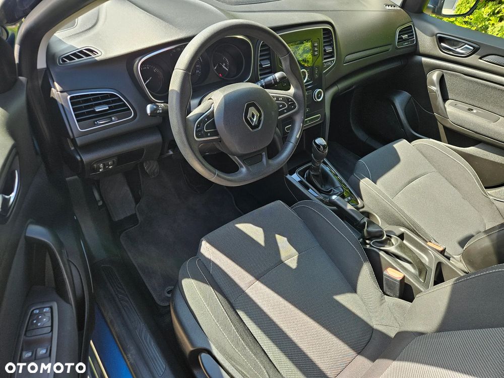 Renault Megane ENERGY TCe 100 EXPERIENCE - 22