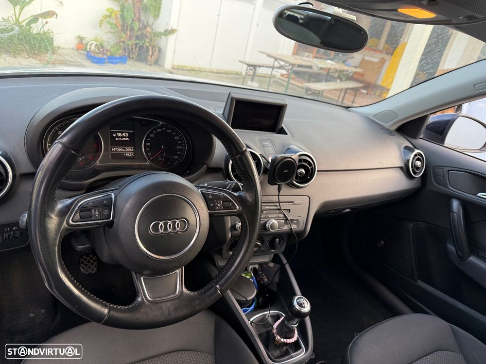 Audi A1 Sportback 1.6 TDI S-line - 13