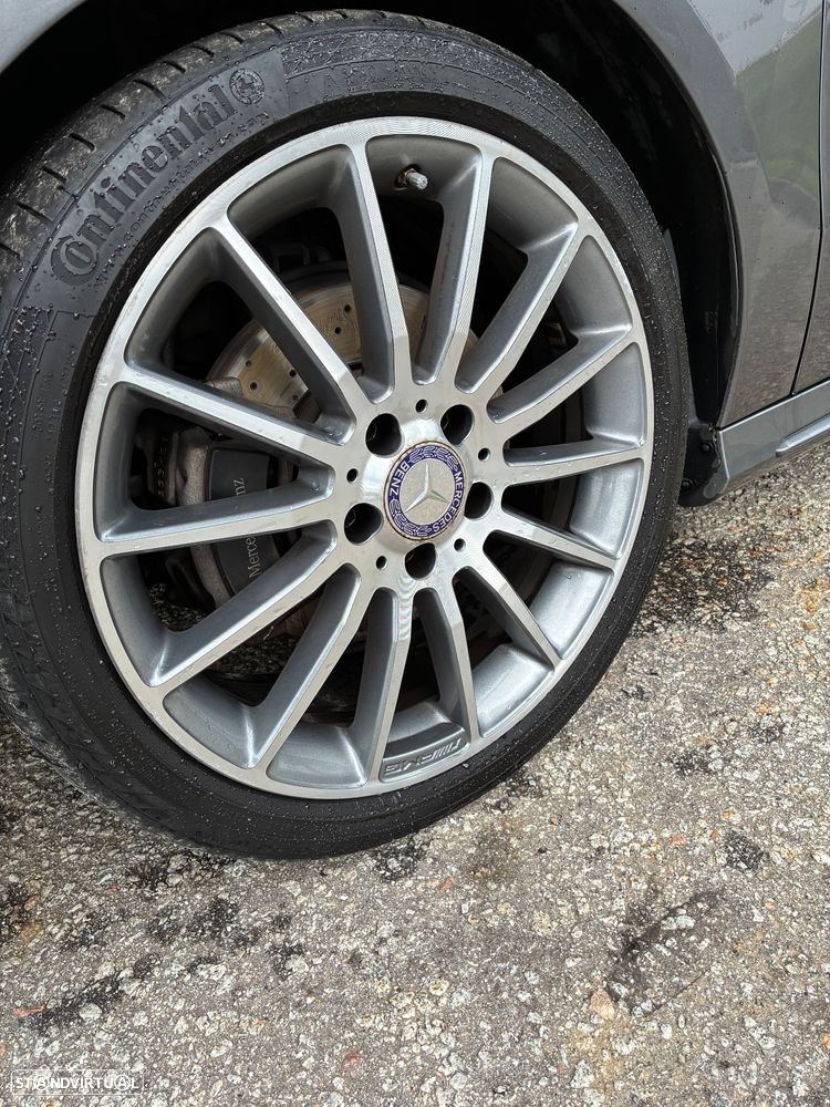 Mercedes-Benz A 200 d AMG Line - 13