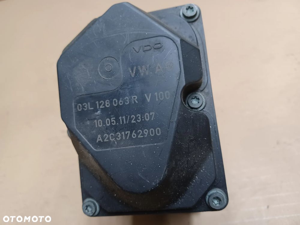 PRZEPUSTNICA VW AUDI 2.0 TDI 03L128063R - 3